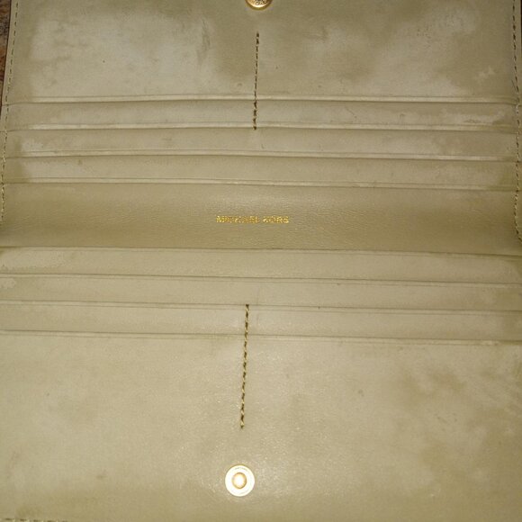 Michael Kors Large Bryant Leather Wallet - Picture 5 of 6